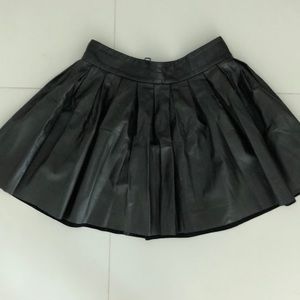 Alice + Olivia mini leather skirt